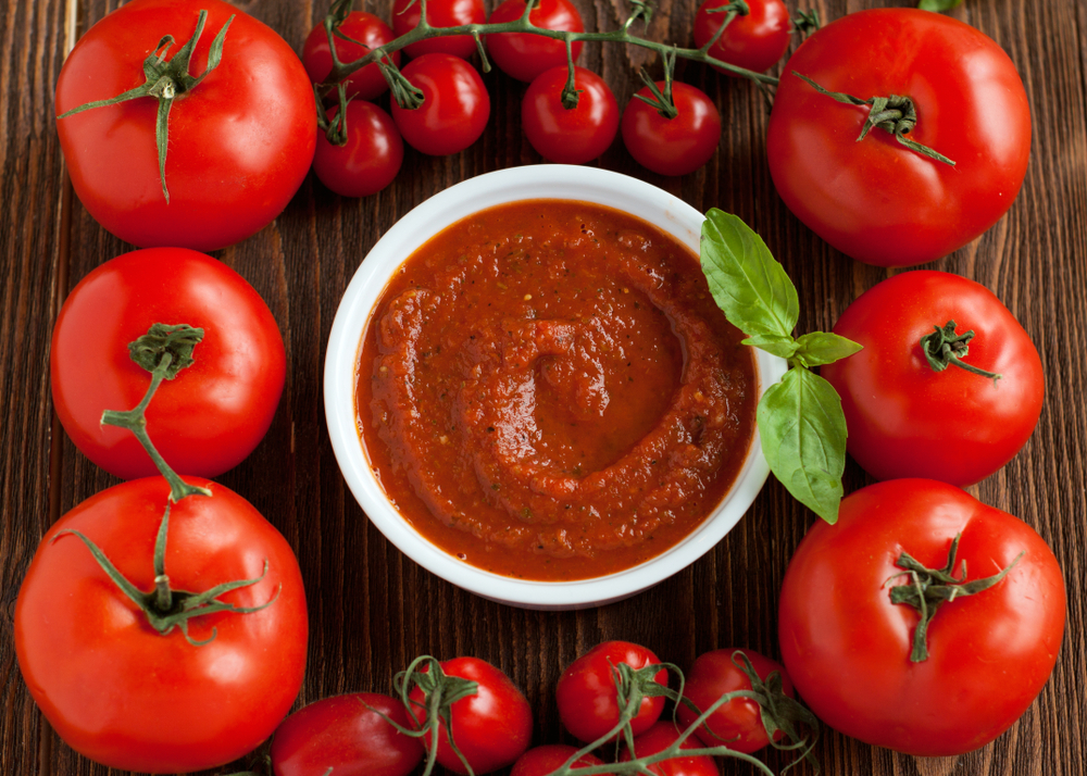 Homemade tomato sauce 