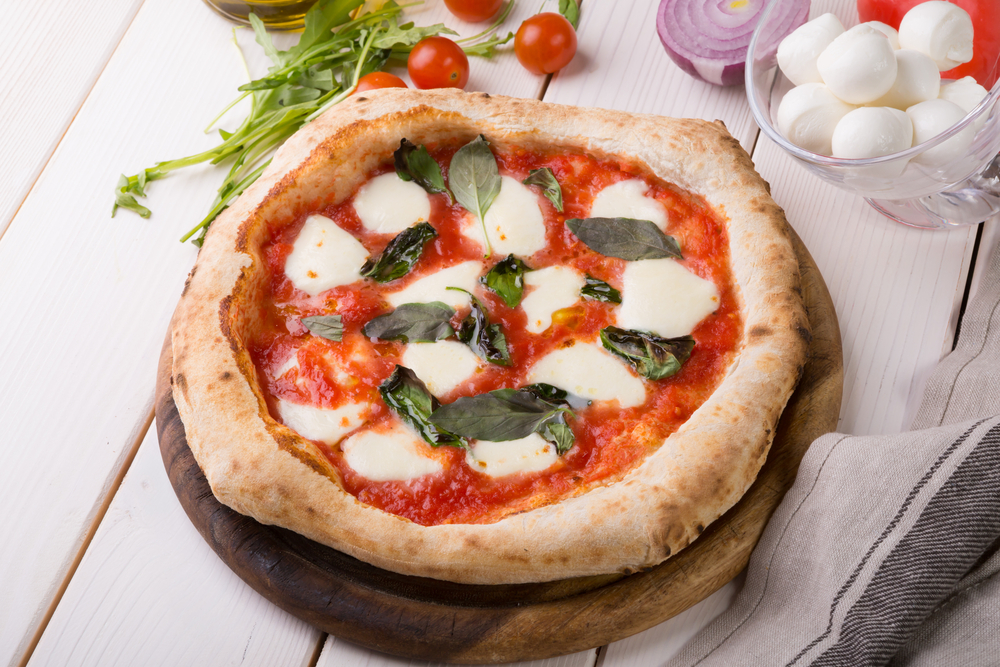 Whole neapolitan pizza 