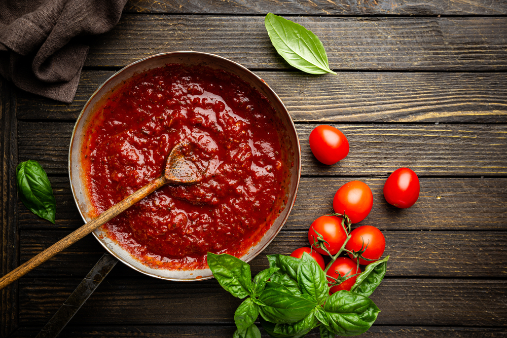 Classic homemade Italian tomato sauce